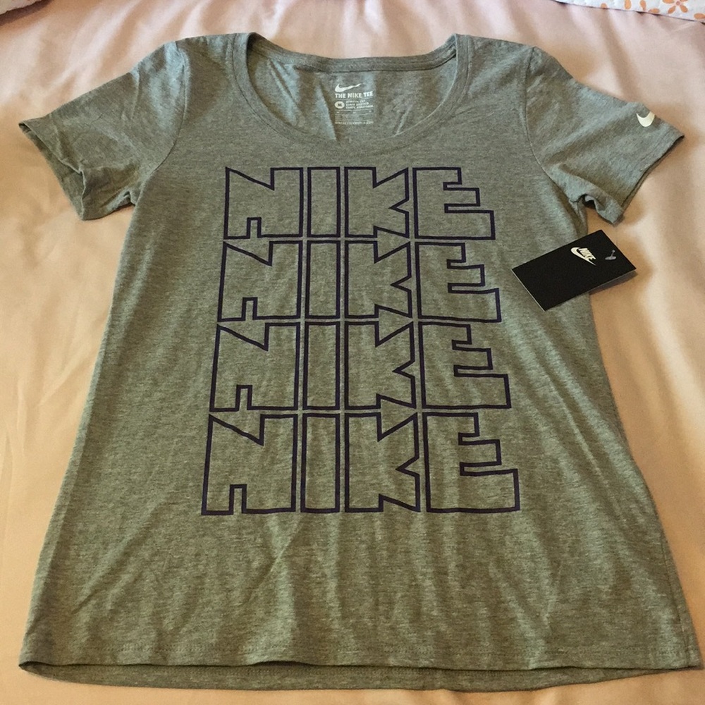 NIKE T-Shirt
